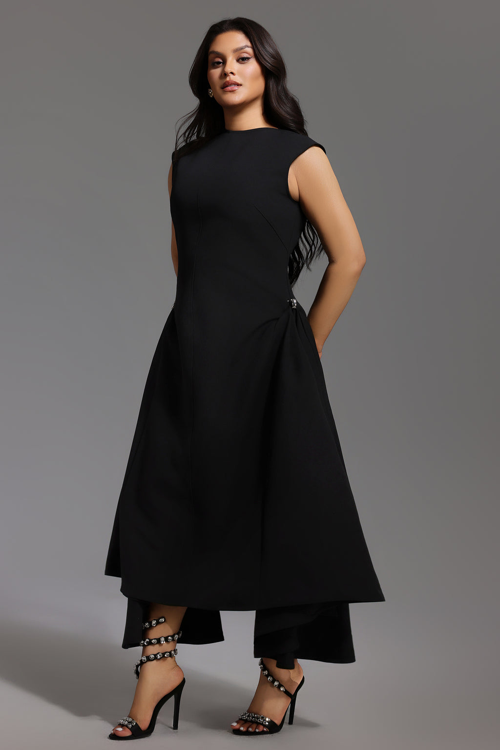 Paca Choker Sleeveless Maxi Dress	