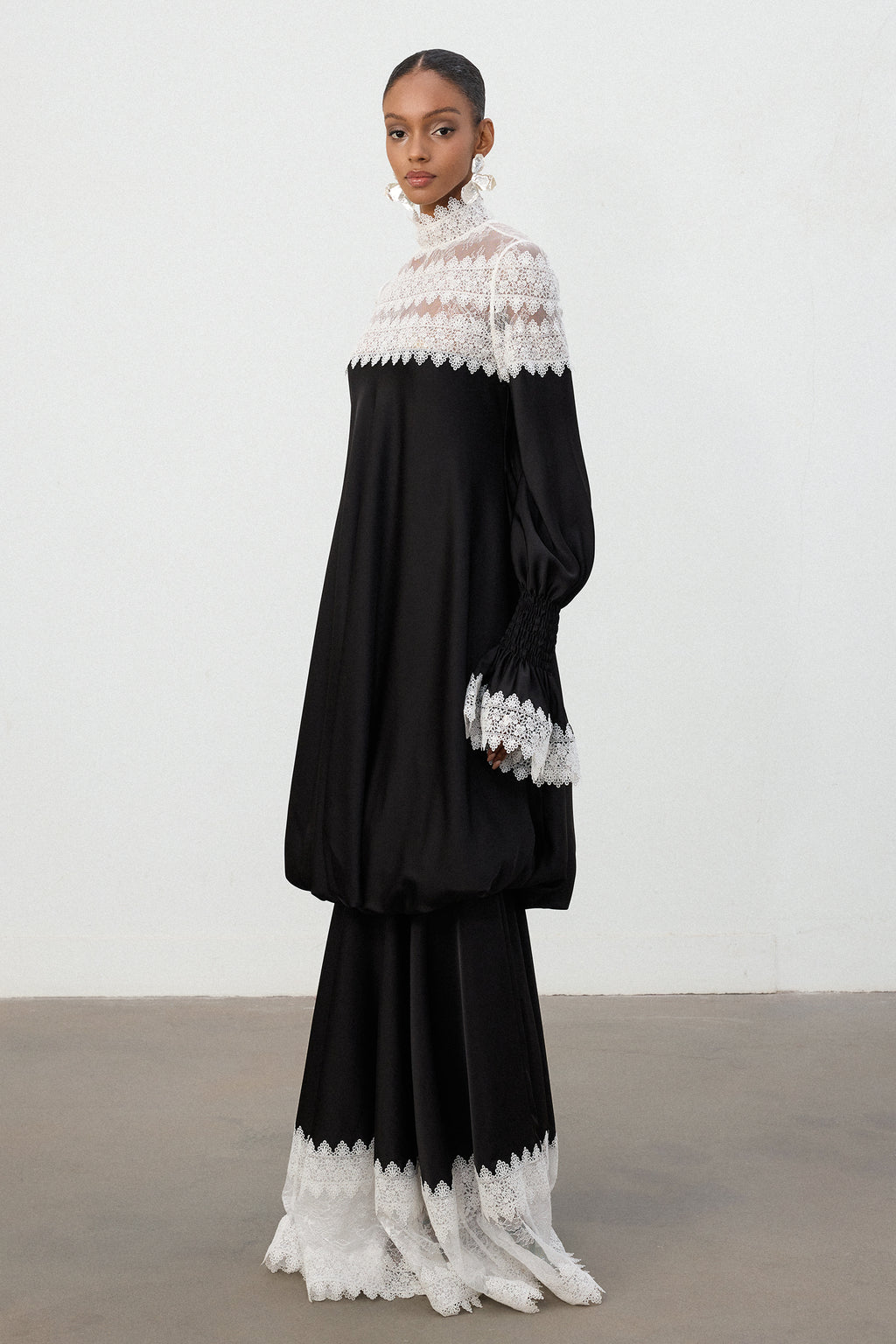 Romantic Lace-Trim Black Floor-Length Skirt	