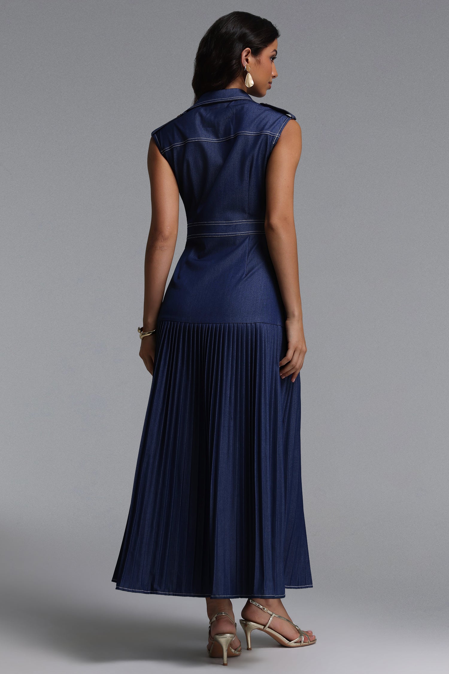 Jouy Elegant Tailored Sleeveless Pleated Maxi Dress	