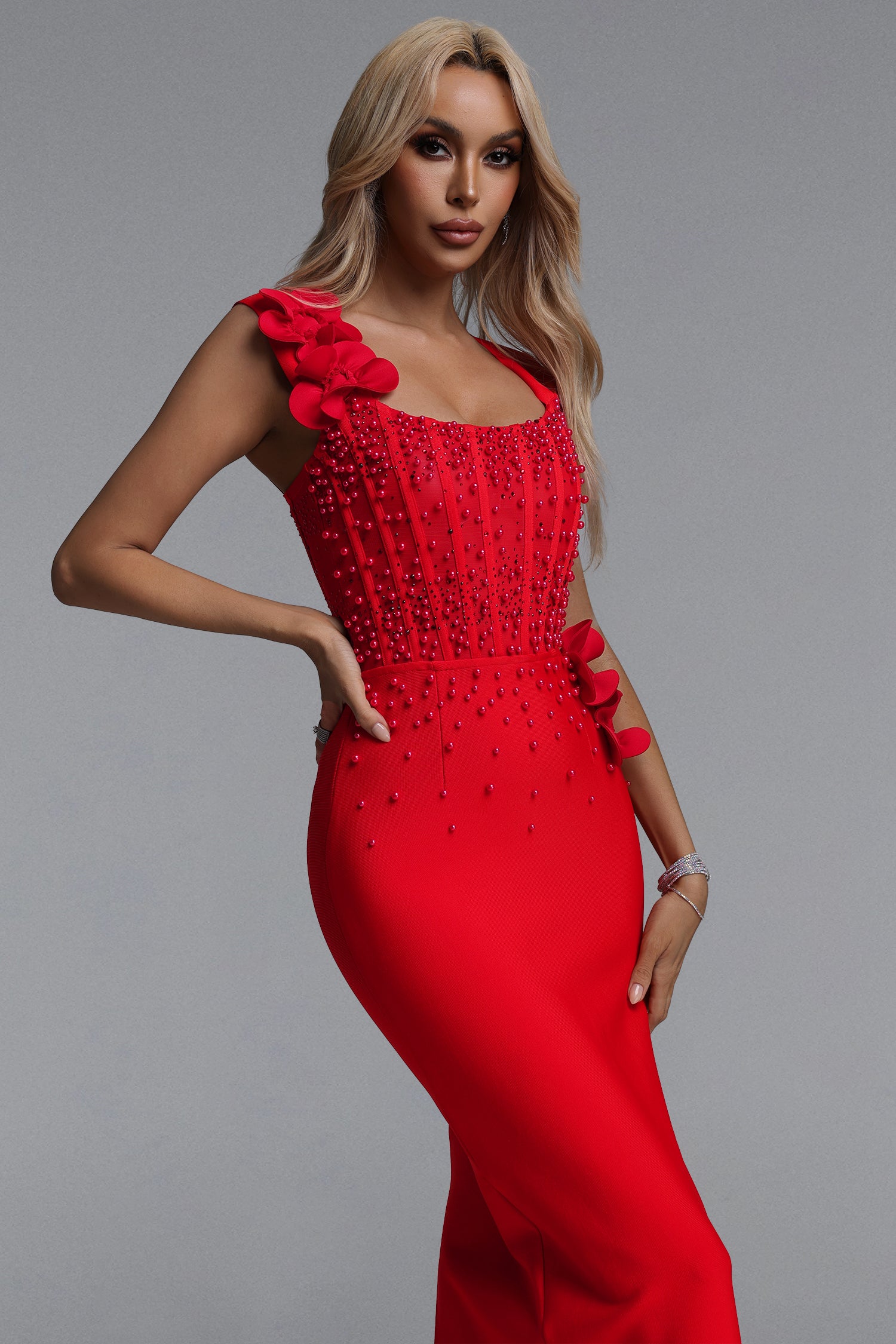 Oria Glamorous Contour Square Neck Pearl Floral Bandage Maxi Dres	