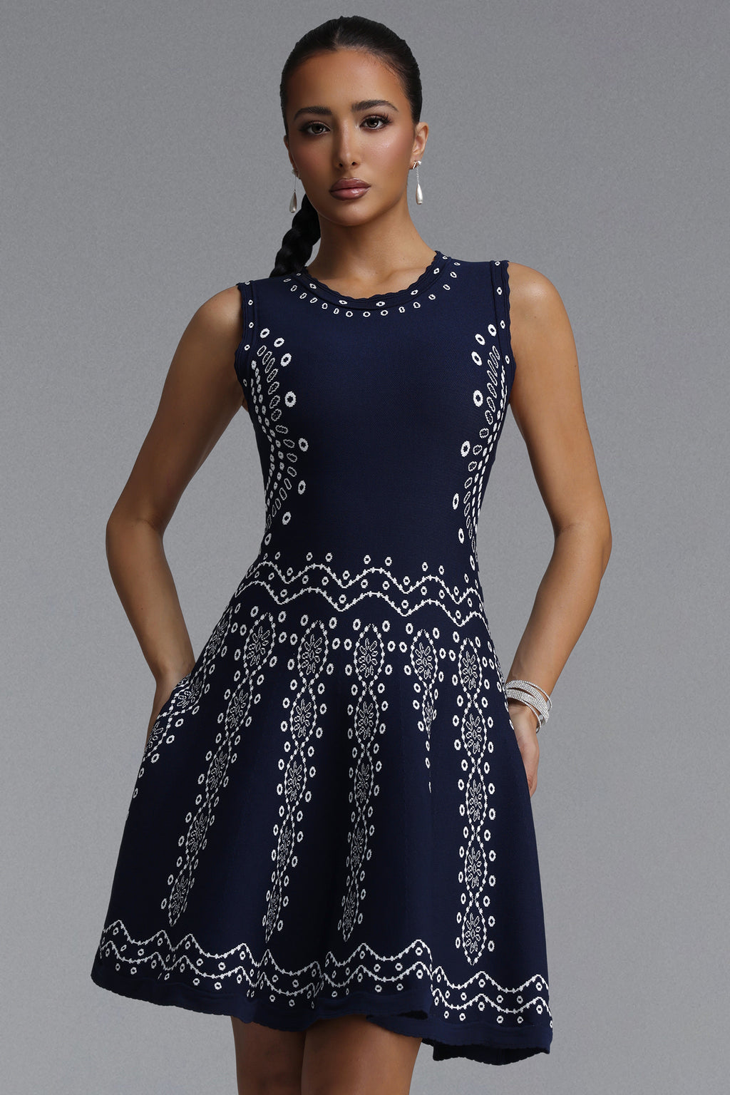 Sinai Elegant Cinched Round Neck Sleeveless Jacquard Knit Mini Dress	