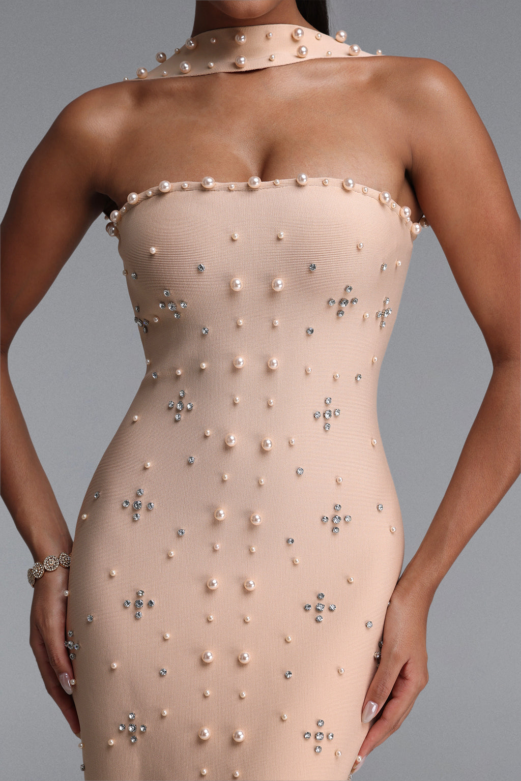 Nesya Sleeveless Pearl Bandage Nude Maxi Dress	