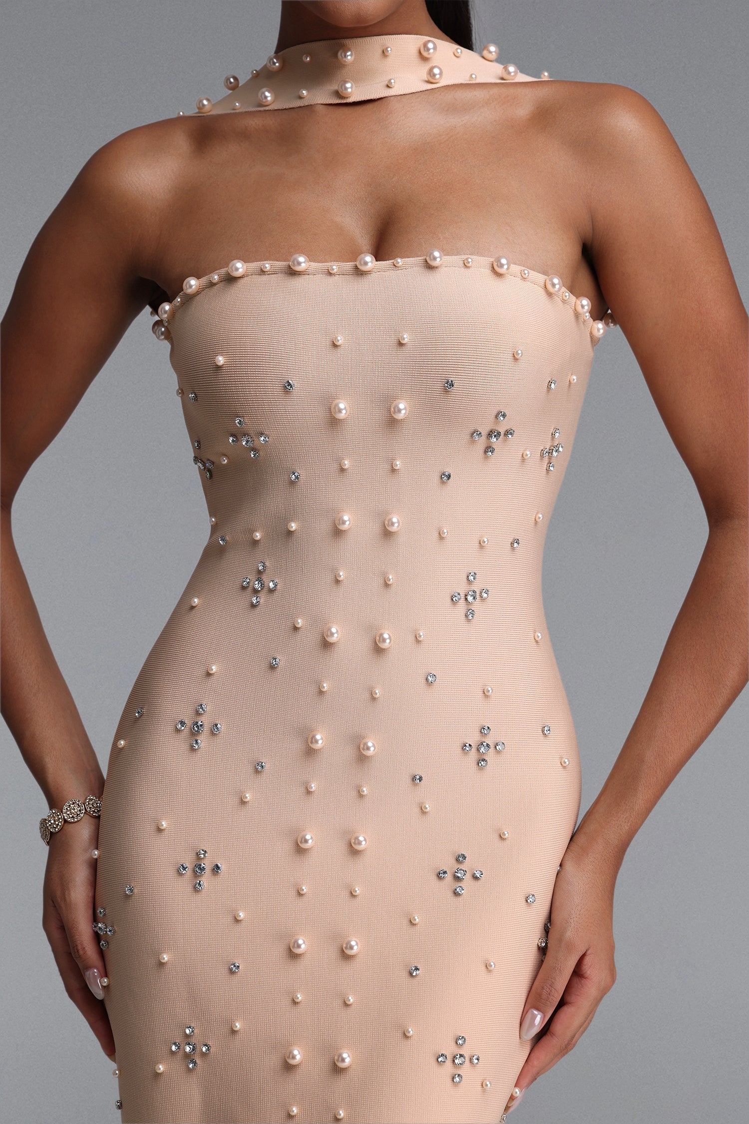 Nesya Sleeveless Pearl Bandage Nude Maxi Dress	