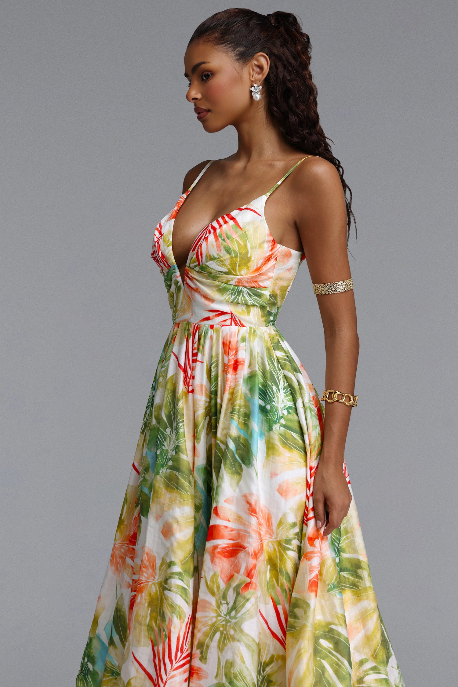 Kamaria Romantic Cinched V Neck Spaghetti Strap Ruched Floral Print Woven Maxi Dress	